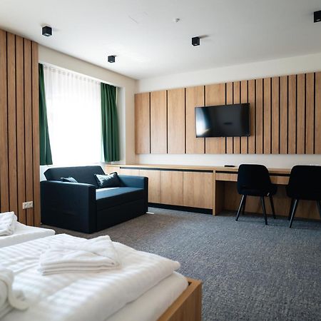 Hunor Hotel Es Etterem Vásárosnamény 外观 照片