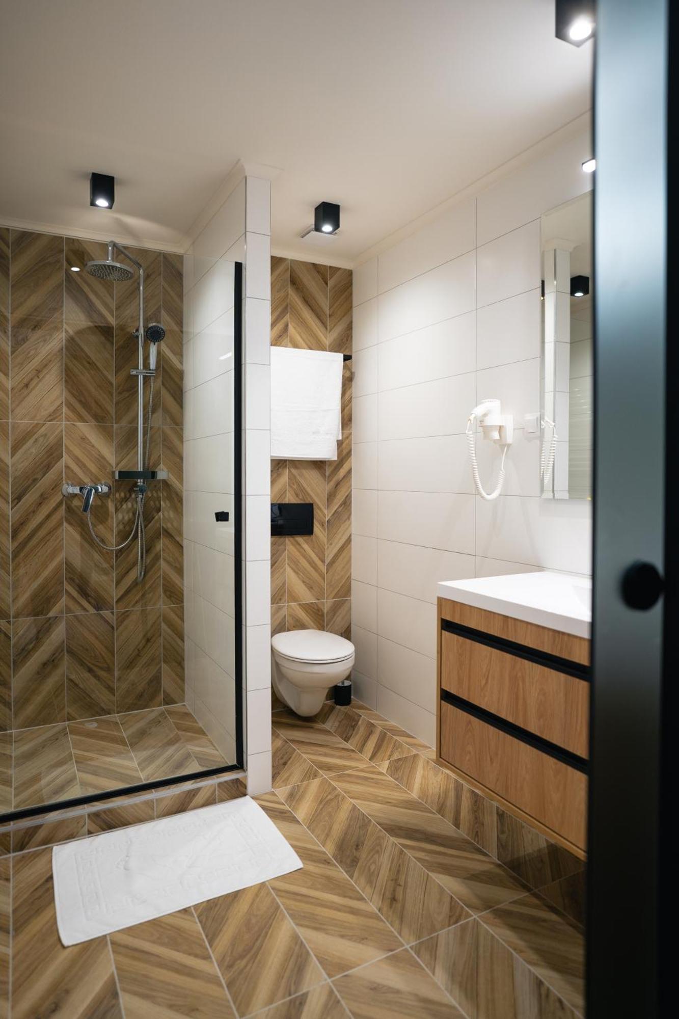 Hunor Hotel Es Etterem Vásárosnamény 外观 照片